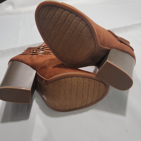 BAMBOO CHARLOTTE RUSSE SIZE 7 BOOTIE - Picture 7 of 7